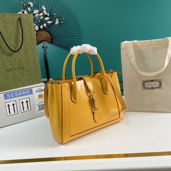  Handbag   Gucci    649016   size   30*24*12  cm