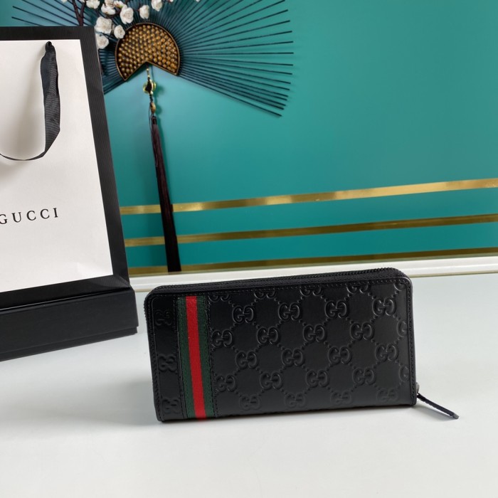  Handbag   Gucci 291105 size 19*10*2 cm