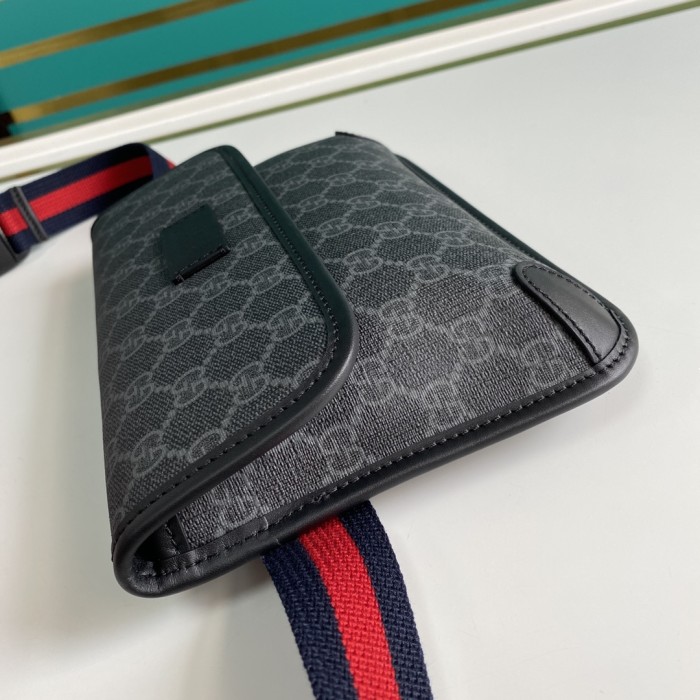  Handbag   Gucci  598113  size  24*17*3.5   cm