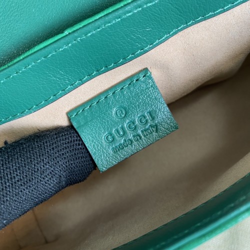  Handbag   Gucci  57496  size  16.5*10.2*5.1  cm