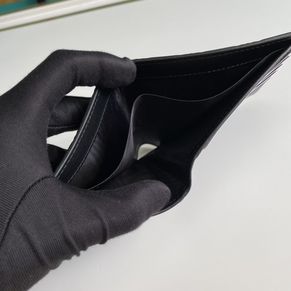 Handbag  Gucci 365466 size 11*9*1.5 cm