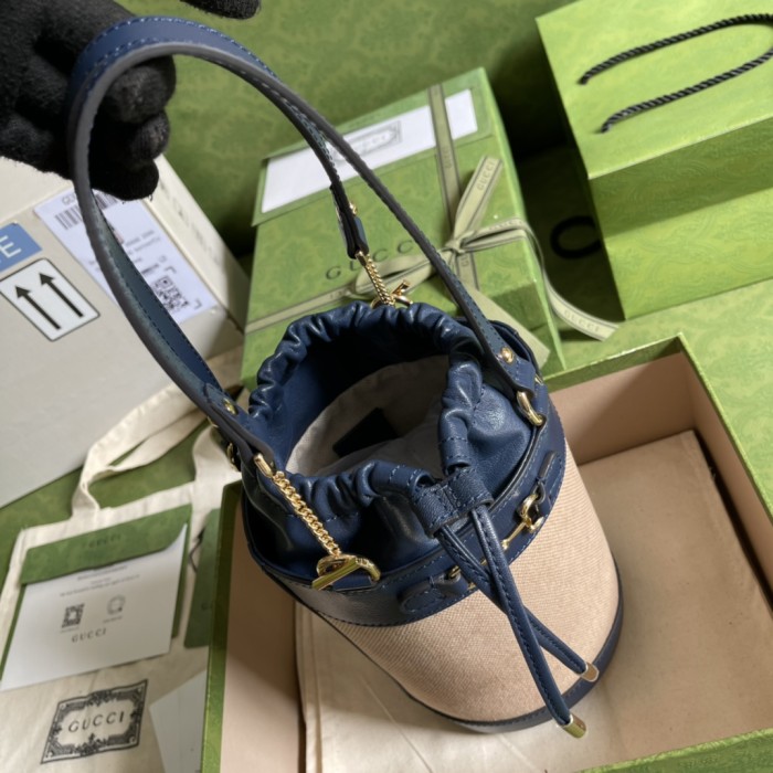  Handbag  Gucci 637115 size 14*16*14 cm