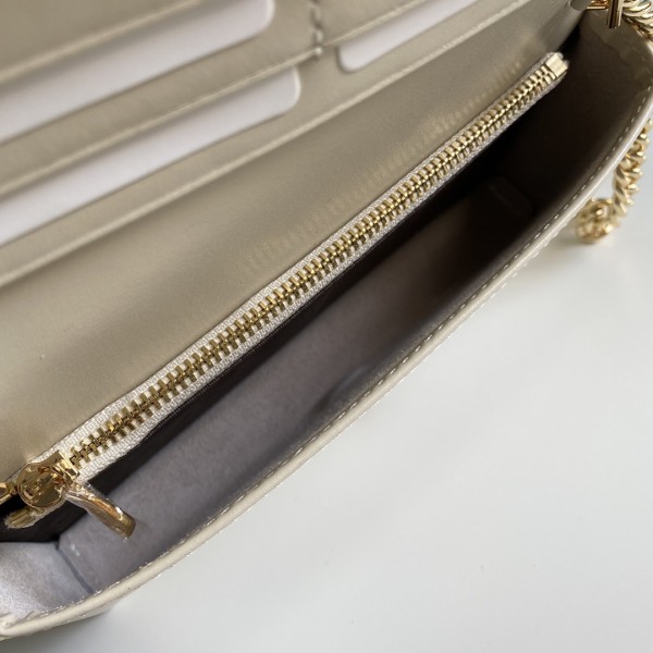  Handbag Gucci  621892 size 19*10*4 cm