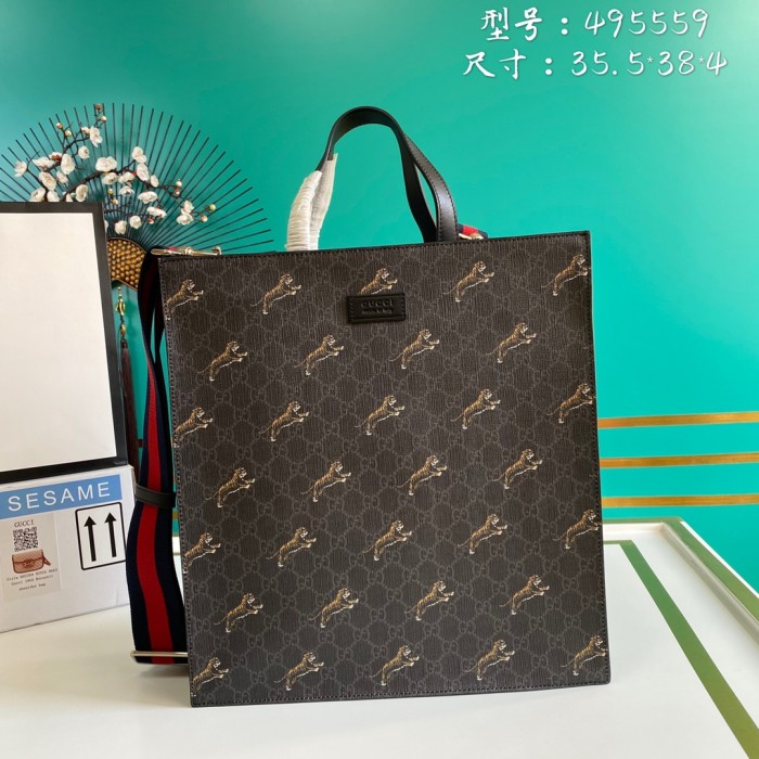  Handbag   Gucci  495559  size  35.5*38*4   cm