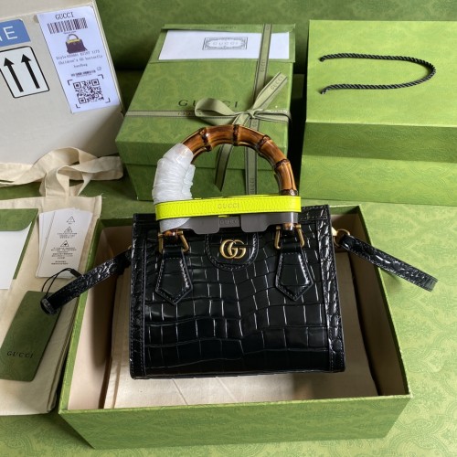  Handbag  Gucci 655661 size 20*16*10 cm