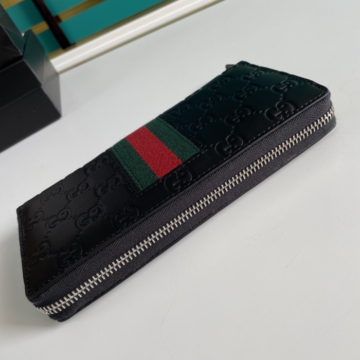  Handbag  Gucci 408831 size 19*10*2 cm