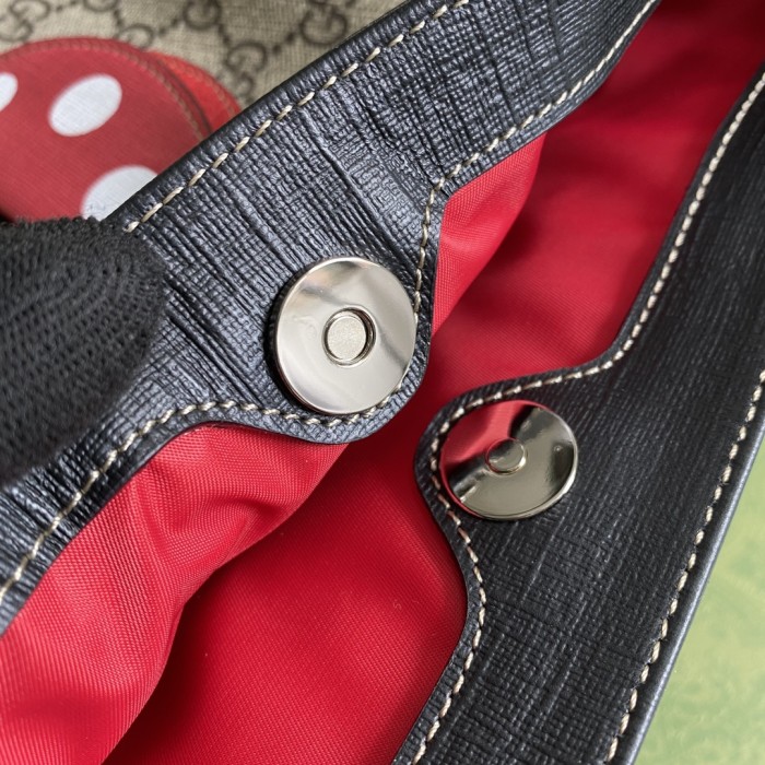   Handbag Gucci 666288 size 21*20*10 cm