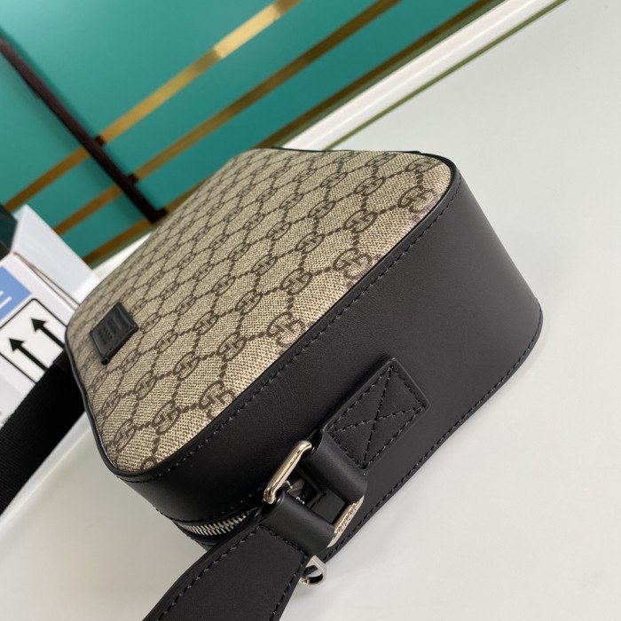  Handbag    Gucci   450947  size  25.5*17*7.5   cm