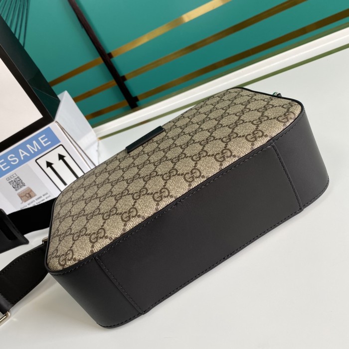  Handbag    Gucci   450947  size  25.5*17*7.5   cm