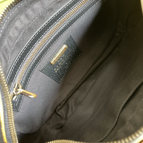 Handbag Gucci 602695 size 24*14*5.5 cm