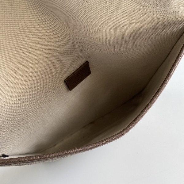  Handbag    Gucci  598604  size  26*26*5   cm