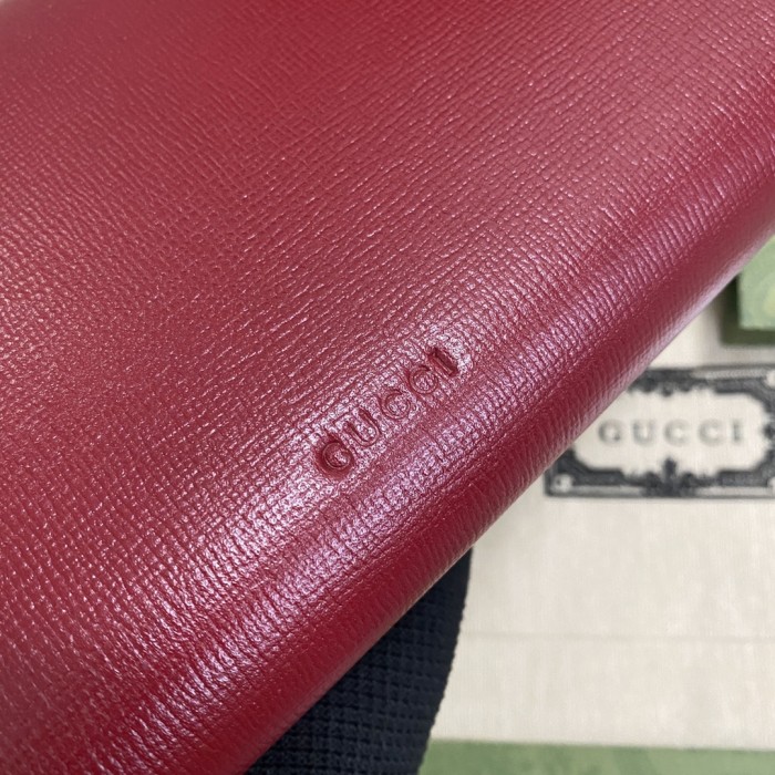  Handbag   Gucci  401231  size  20*13.5*3  cm