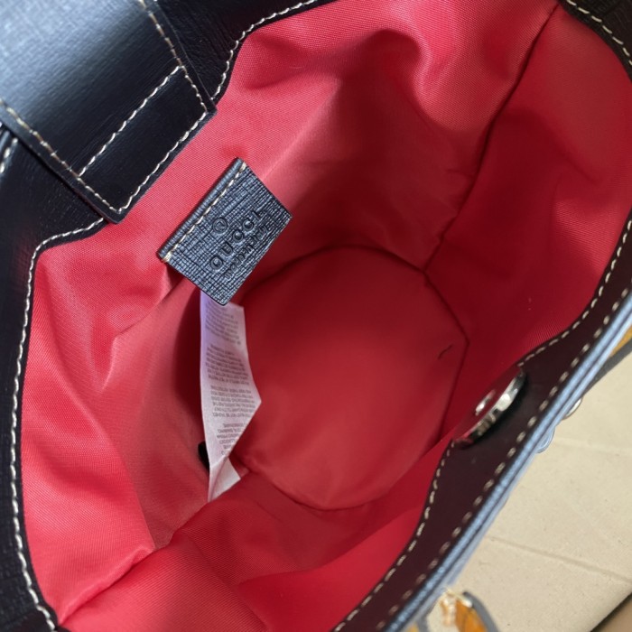  Handbag  Gucci 666277 size 11*20*16.5 cm