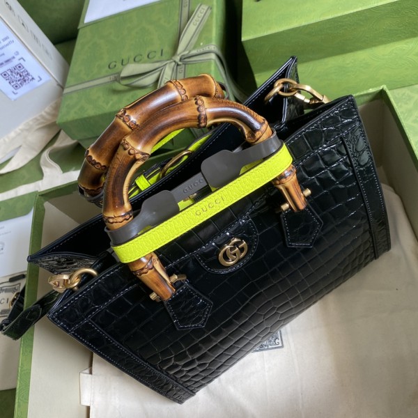 Handbag  Gucci 660195 size 27*24*11 cm