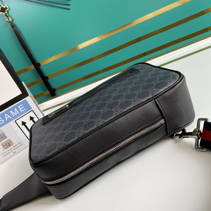  Handbag    Gucci   478325   size  17*27*8.5   cm