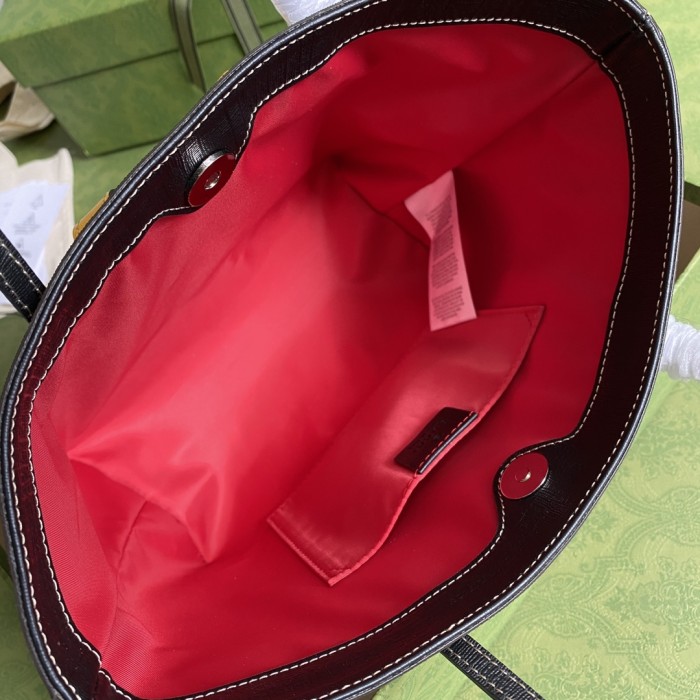   Handbag Gucci 666288 size 21*20*10 cm