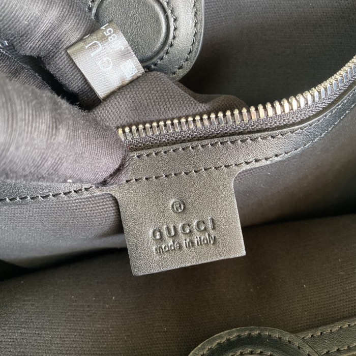  Handbag   Gucci  495559  size  35.5*38*4   cm