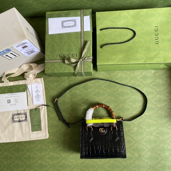  Handbag  Gucci 655661 size 20*16*10 cm