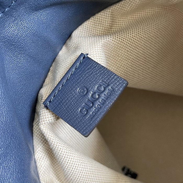  Handbag  Gucci 637115 size 14*16*14 cm