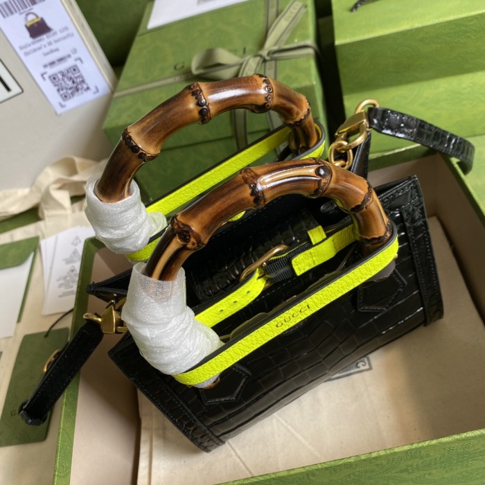  Handbag  Gucci 655661 size 20*16*10 cm