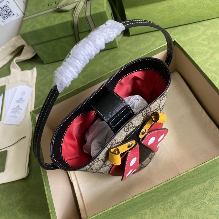  Handbag  Gucci 666277 size 11*20*16.5 cm