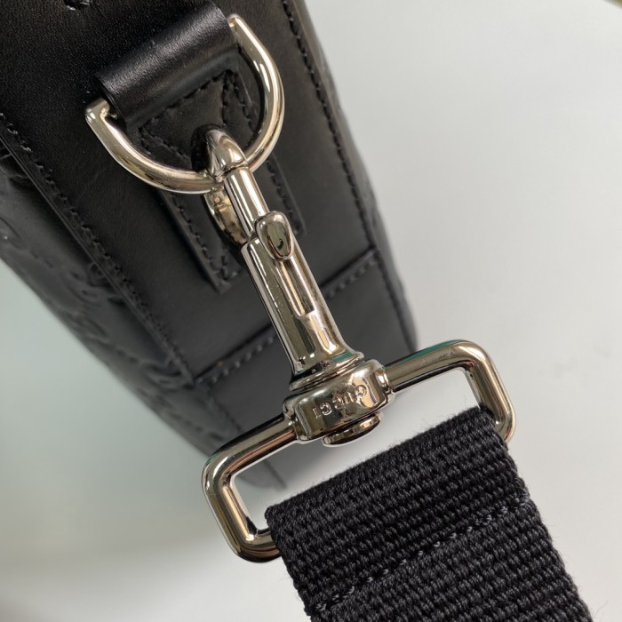  Handbag    Gucci   450944   size  35*29*4   cm