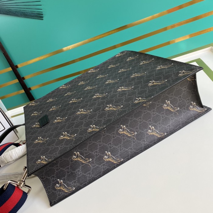  Handbag   Gucci  495559  size  35.5*38*4   cm