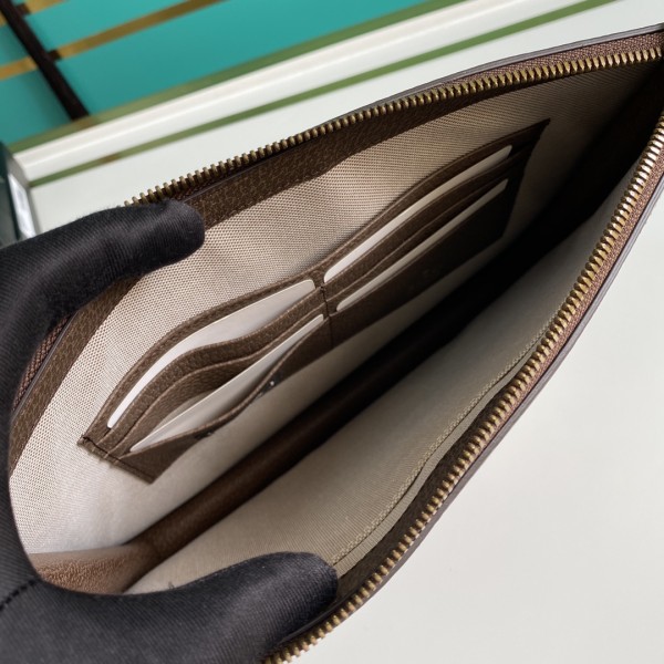  Handbag  Gucci  557697 size 28*22*3.5. cm