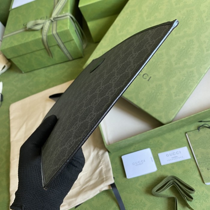  Handbag  Gucci 672953 size 30.5*21*1.5 cm