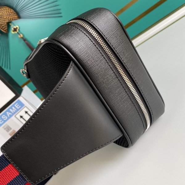  Handbag    Gucci   478325   size  17*27*8.5   cm