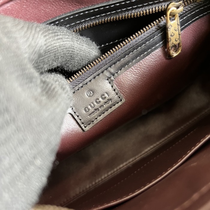  Handbag   Gucci  710861  size  23.5x 16x 4.5  cm