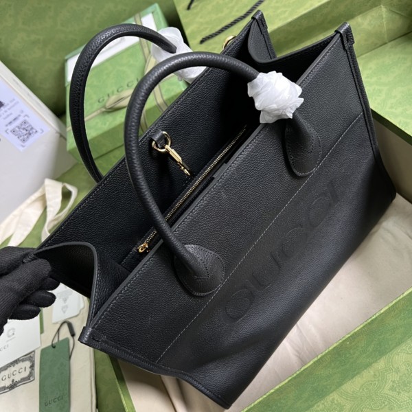  Handbag   Gucci  674822  size  31.5*26.5*15 cm