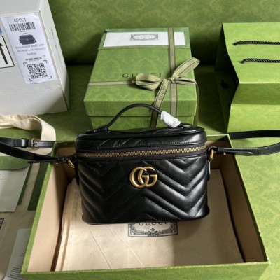  Handbag  Gucci 672253 size 19*13*7 cm