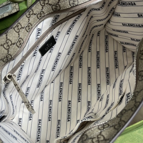  Handbag   Gucci  size 681695  size  39*14*24 cm