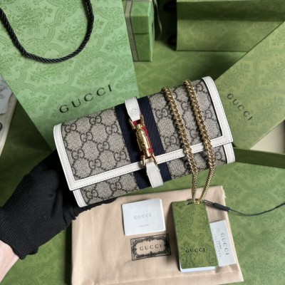  Handbag  Gucci 652681  size  19*10*3.5 cm