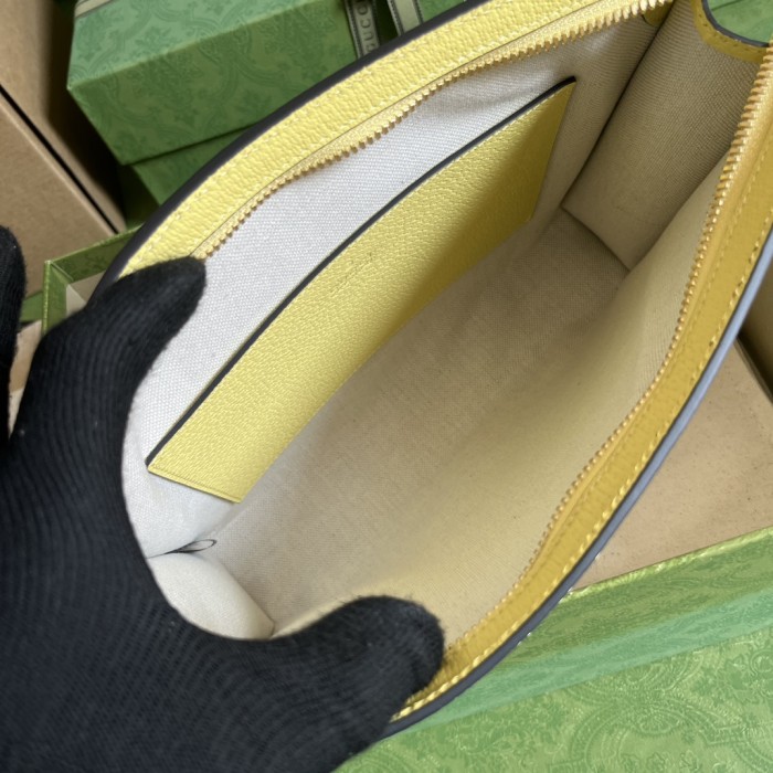  Handbag   Gucci  625549 size 27*21*7  cm