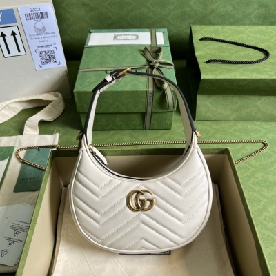  Handbag   Gucci  699514  size  21x11x5 cm