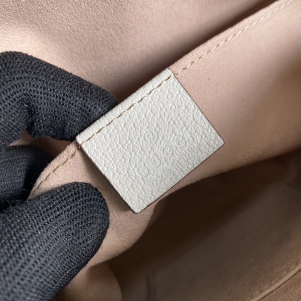  Handbag  Gucci 499621 size  23.5*19*8 cm