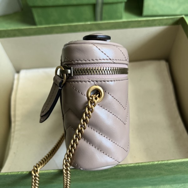  Handbag   Gucci  699515  size 16x10.5x5.5 cm