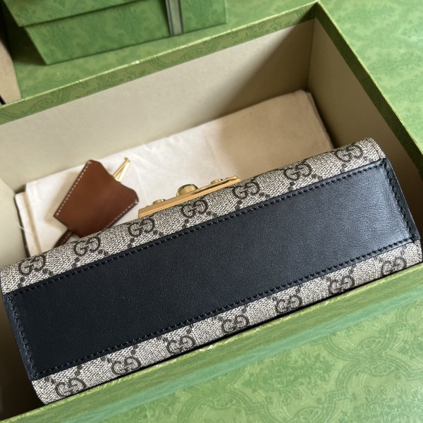  Handbag   Gucci 735103 size 22*11.5*7.5  cm