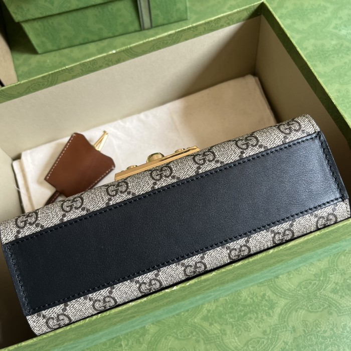  Handbag   Gucci 735103 size 22*11.5*7.5  cm