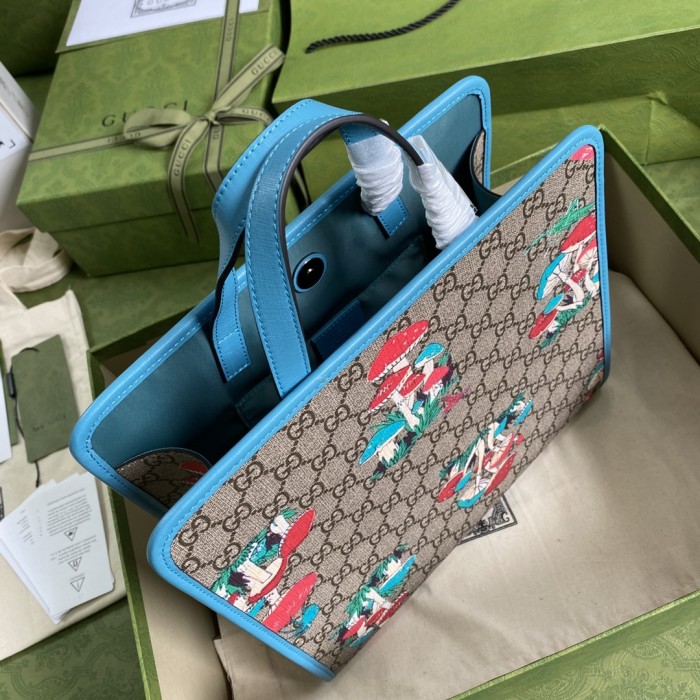  Handbag  Gucci 605614 size  28*26.5*9 cm