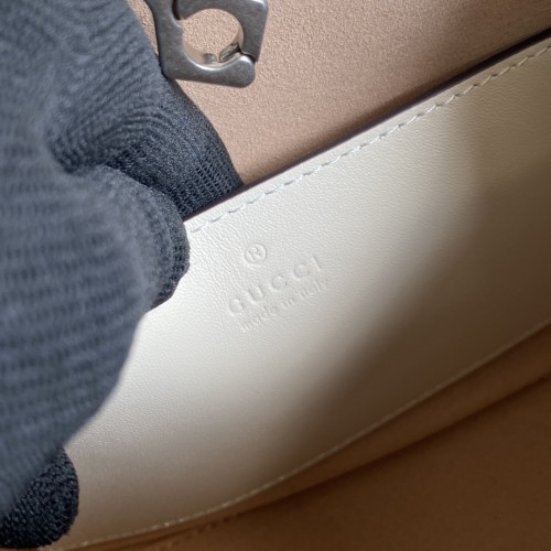  Handbag   Gucci  681483  size  26.5*19*11 cm