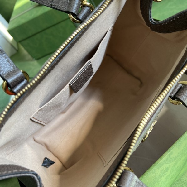  Handbag  Gucci 547551  size 25*19*9.5 cm 