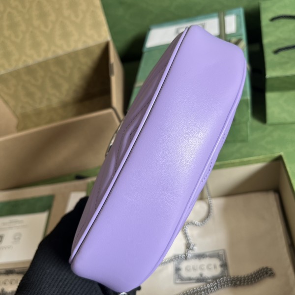  Handbag   Gucci  699514  size 21.5*11*5  cm