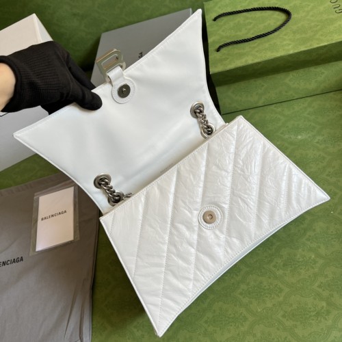  Handbag   Gucci  716393  size  31x19.8x6.9 cm