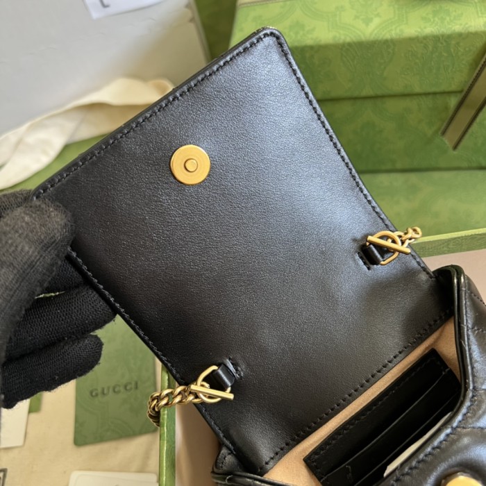  Handbag   Gucci  672251 size 20*10*3.5 cm