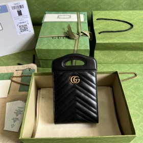  Handbag   Gucci  699756   size  14*23*4.5   cm