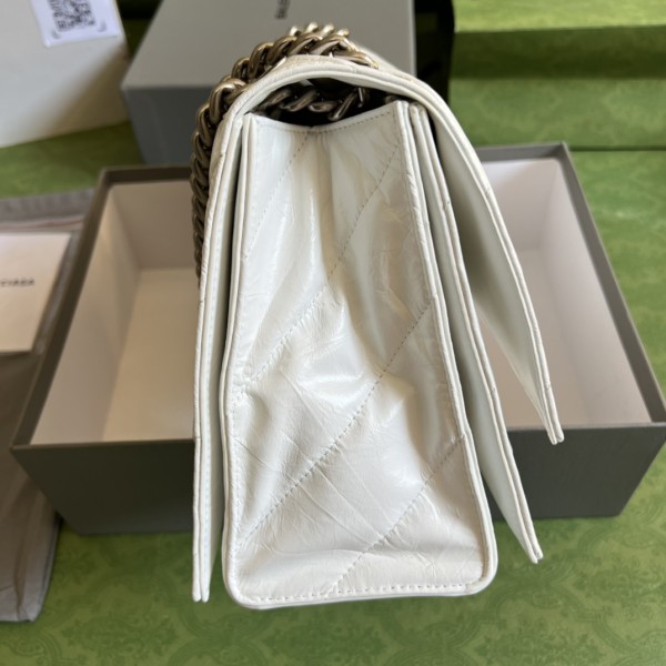  Handbag   Gucci  716393  size  31x19.8x6.9 cm