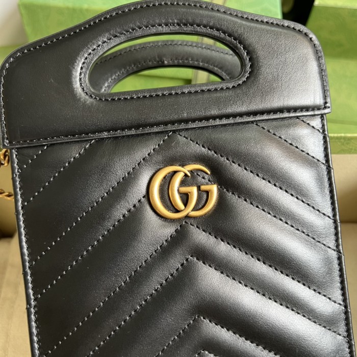  Handbag   Gucci  699756   size  14*23*4.5   cm